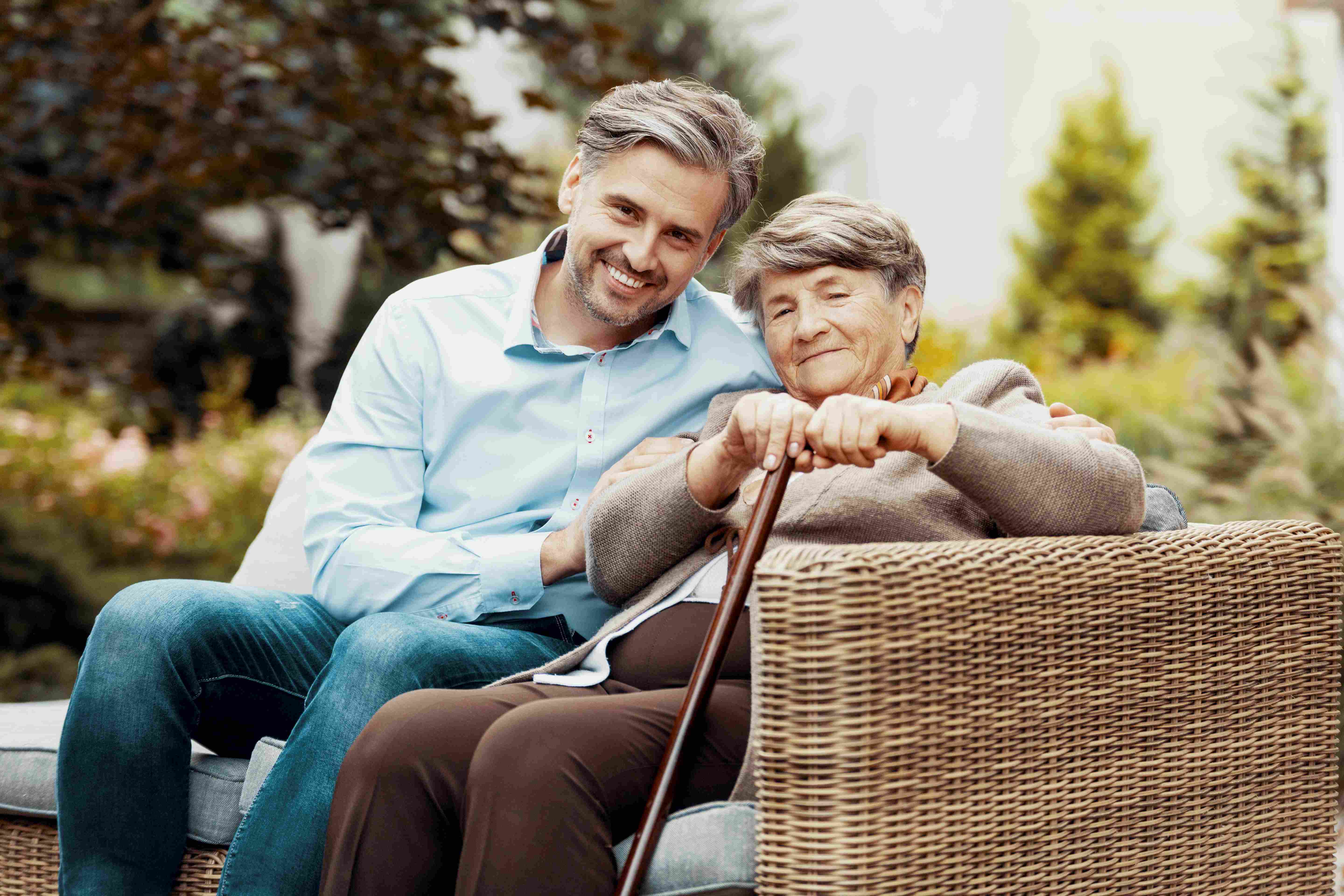 Elder_care_by_Man-cauc_COMPRESSED_iStock-1095379596