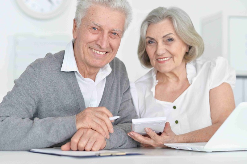 Elderly_couple-cauc-bookkeeping_shutterstock_1421632193_condensed